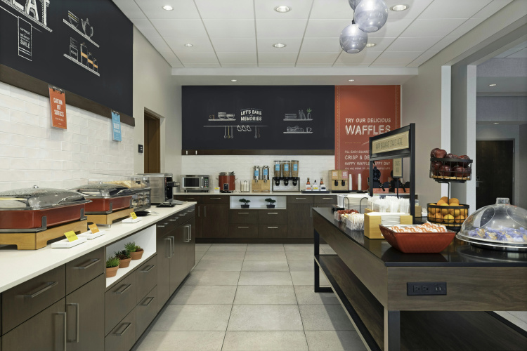 Hampton Inn By Hilton Cornwall photo 13