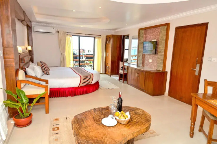 Kuti Resort & Spa