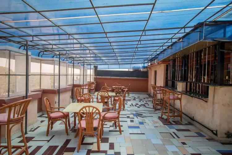 Alma Hotel