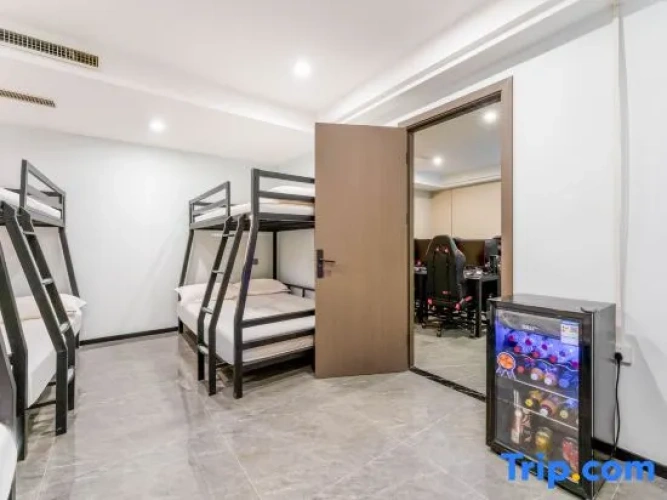 Deluxe Sextuple room