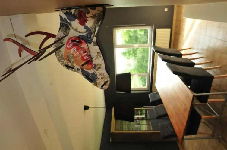 4 Bedrooms Apartment
