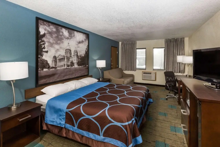 Super 8 Urbandale/Des Moines Area