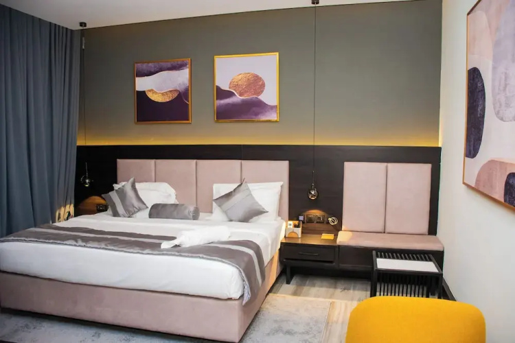 The Thribeka International Hotel