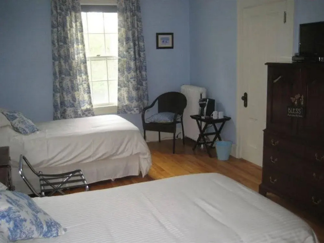 The Kingswood Bed & Breakfast