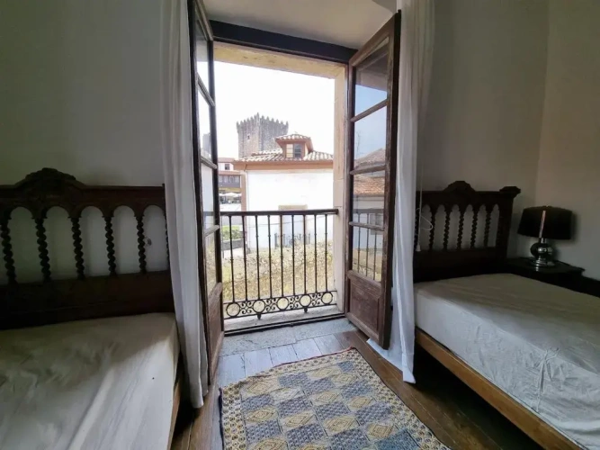 4 Bedrooms Cottage