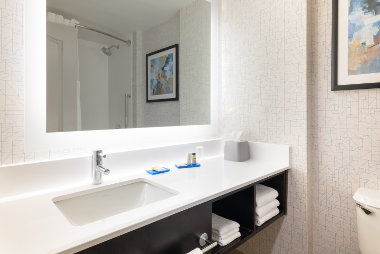 Holiday Inn Express & Suites Boston - Cambridge photo 10