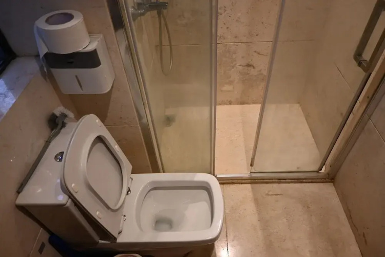 Nomadic International  Hostel