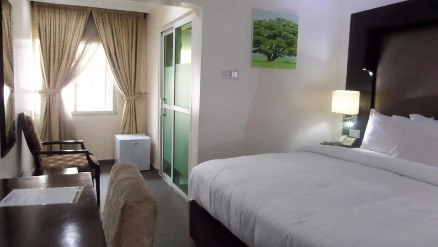 Larry Mitchelle Suites