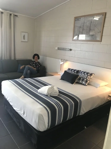 1 Bedroom Standard Double Suite
