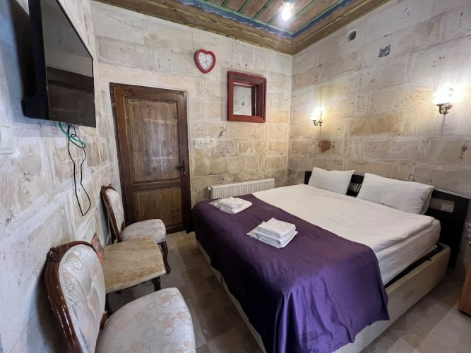 Economy room