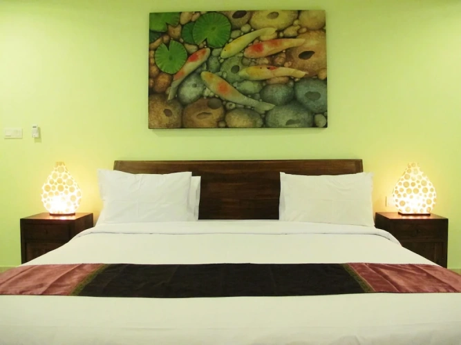 5 Bedrooms Villa