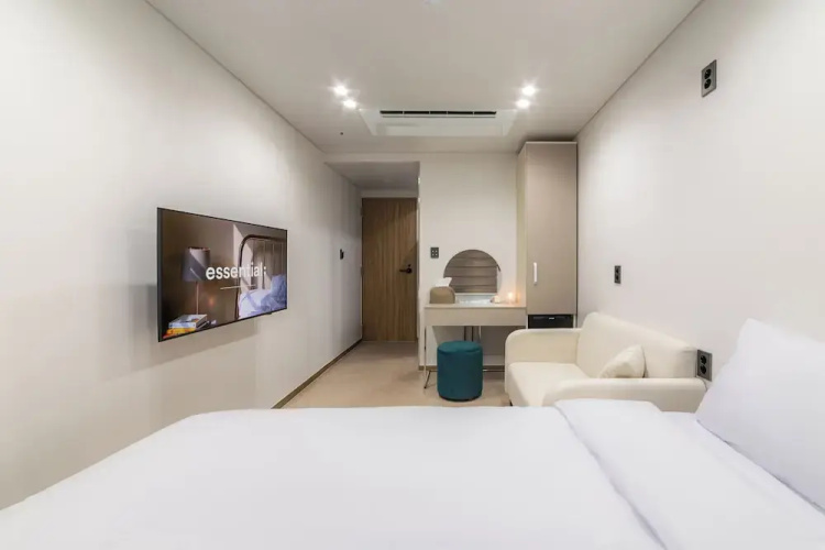 Lazy Tiger Hotel