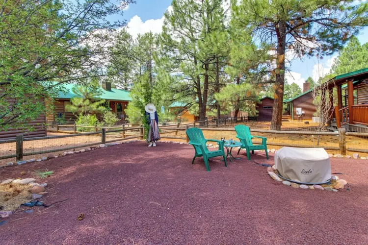 Near Hiking Trails: Heber-overgaard Haven w/ Deck!