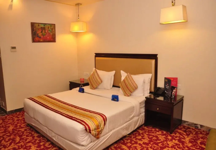 Oyo Premium Lawrence Road