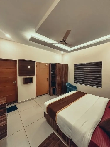 Luxury Double room with balcony and with mountain view