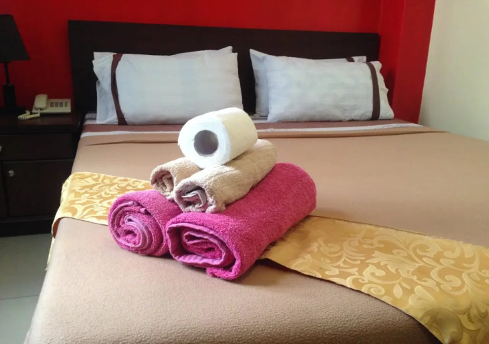 Poleng Suites Hotel