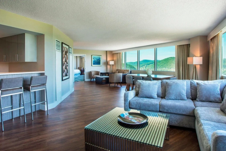 Double Suite