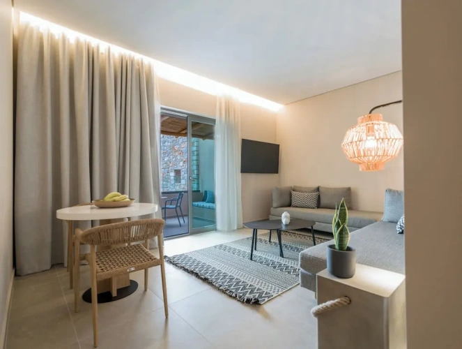 Deluxe Suite with balcony
