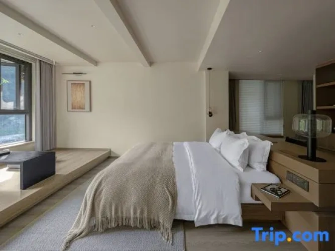 Standard Double room with water view