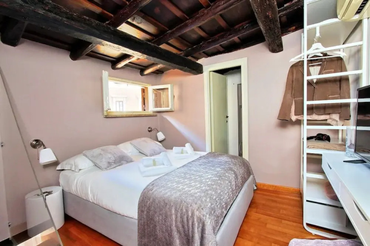 Rent In Rome - Appartamento Santa Maria