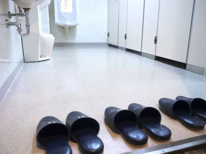 Capsule Hotel Hatagoya
