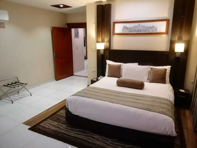 Deluxe Suite