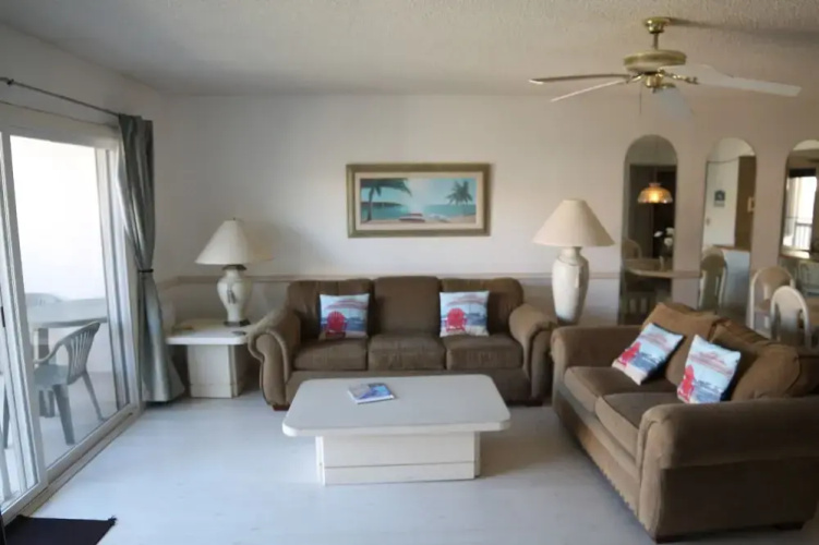 Ocean Village Club P32