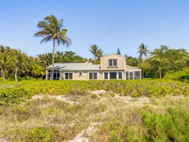 4 Bedrooms Cottage