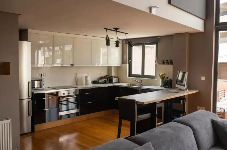 Minimal Brand New Loft next to Subway