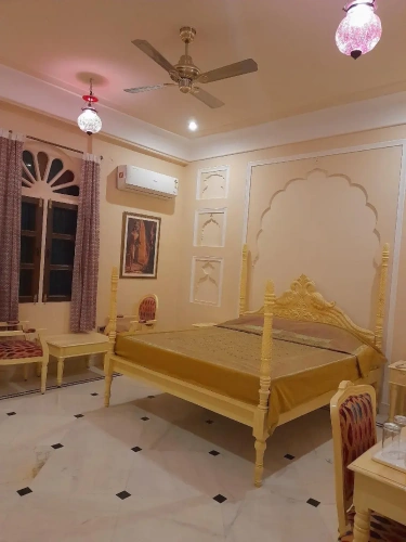 Standard Family room