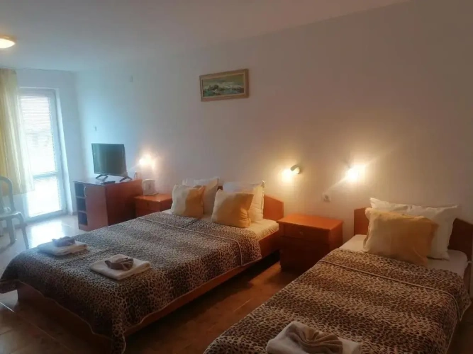 Standard Triple room with balcony