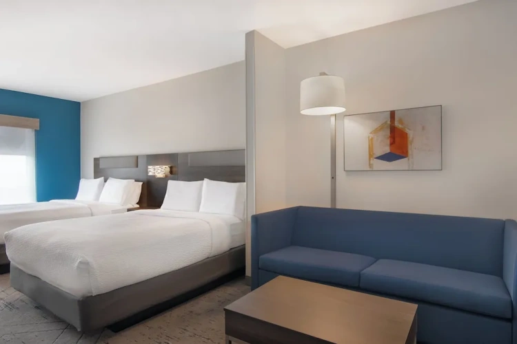 Quadruple Suite