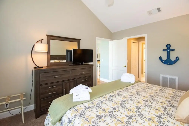 368 Ocean Point