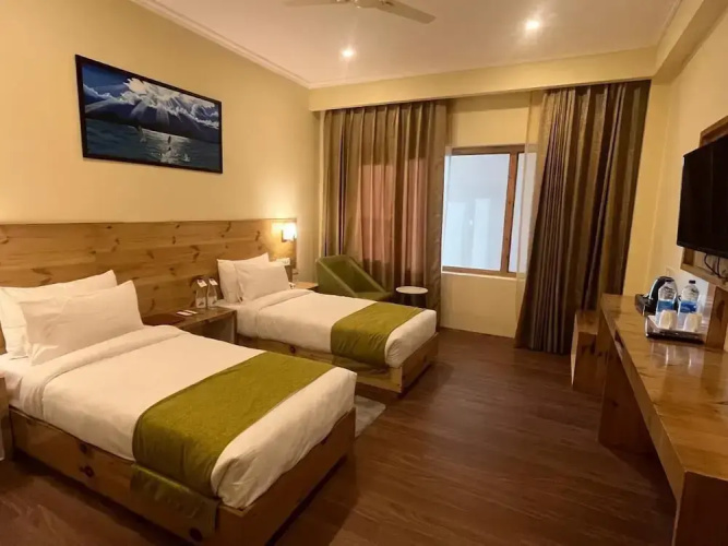 Crown Himalaya Hotel