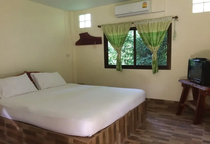 Bungalow with balcony