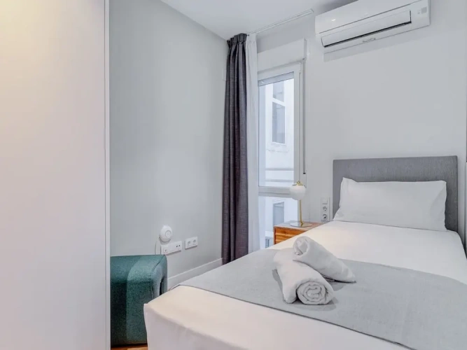 2 Bedrooms Apartment