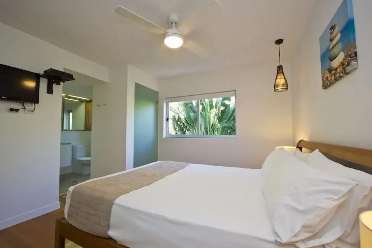Maggies Beachfront Apt. 11