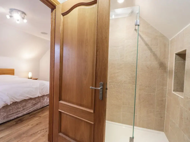 1 The Coach House