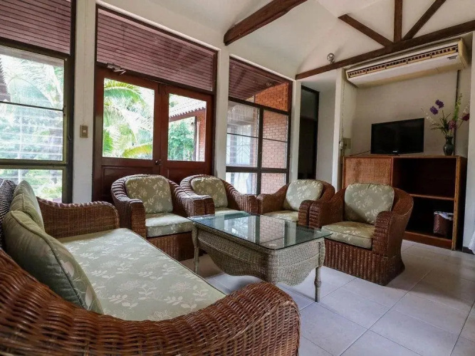Roong Aroon Hot Springs Resort