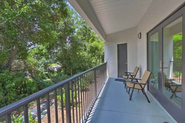 Bright Condo w/ Pool, 3 Blocks to Santa Rosa Beach