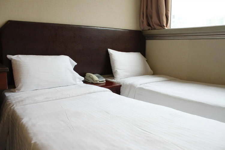 Oriental Lander Hotel