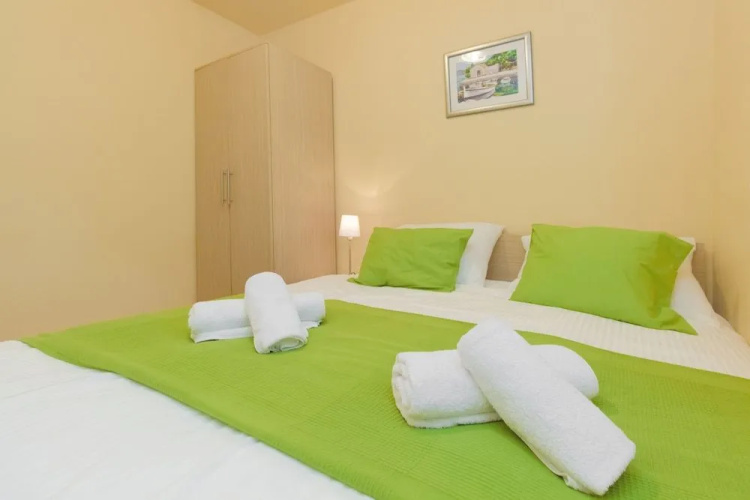 Apartments Gnjidic