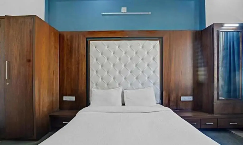 Fabhotel Homestay By 7