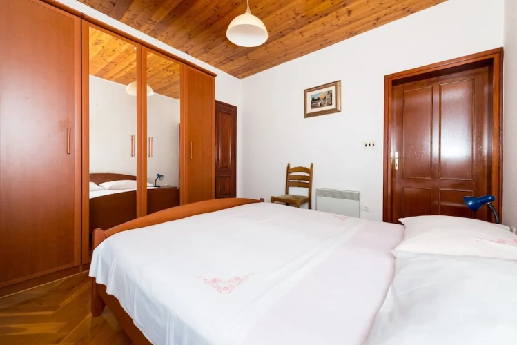 Standard Double room with partial sea view