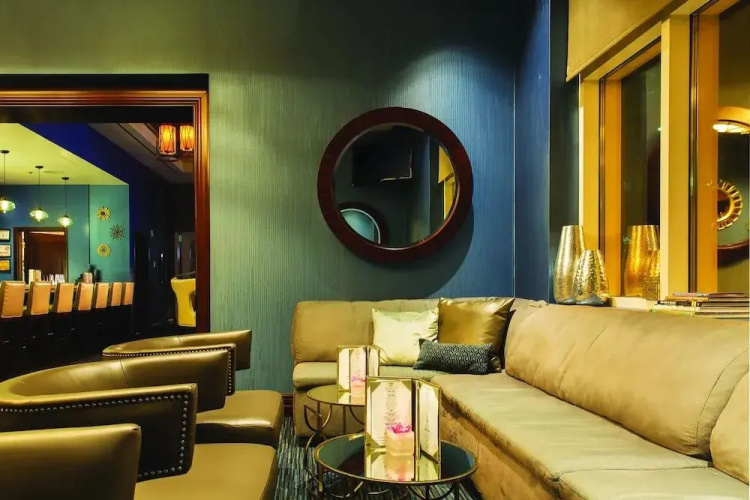 Signature Suites Collection