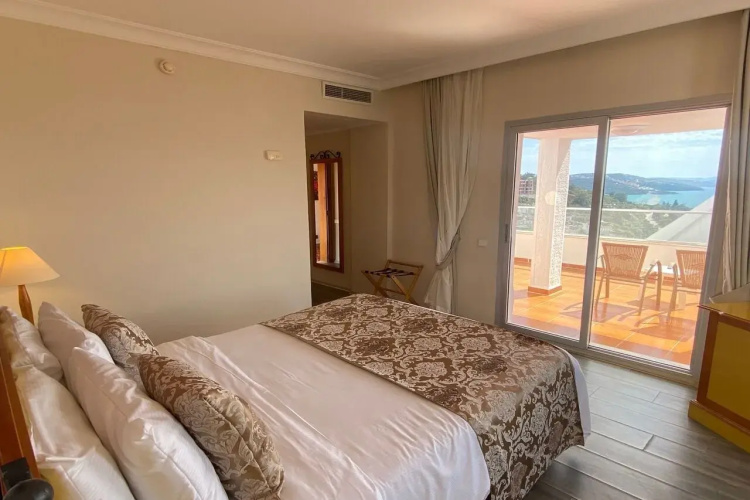 Roseira Beach Resort
