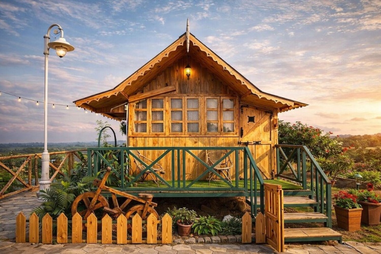 Cottage with balcony