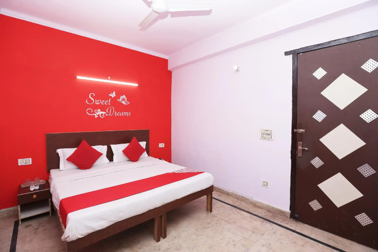 OYO 40645 J P Residency