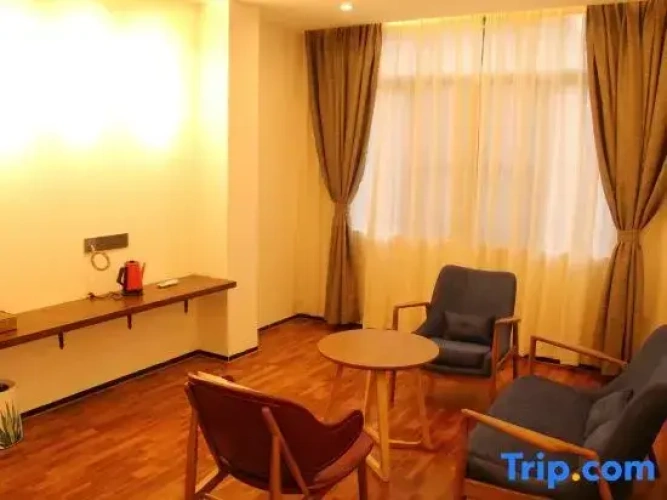 1 Bedroom Suite