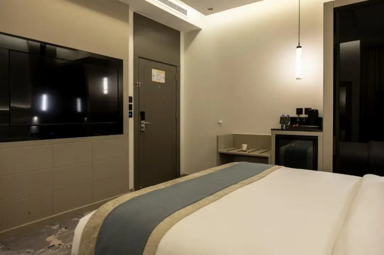 Luxury Night Hotel Al Yasmin